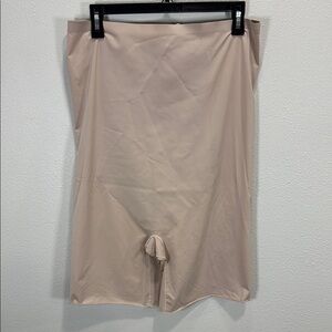 SPANX‎ Nude Shapewear Shorts